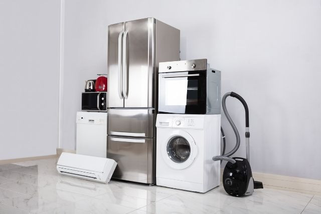 寝屋川市で冷蔵庫・エアコン・洗濯機などの家電買取、Reee’sにお任せください。